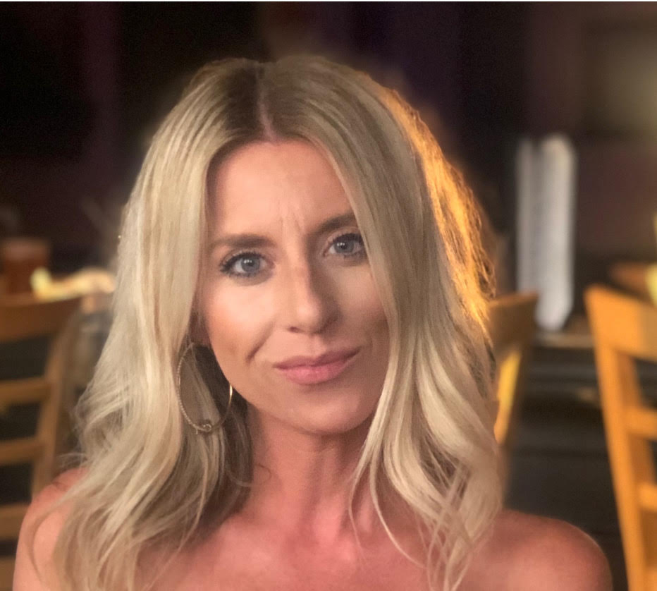 Elyse Levkulich